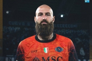 撲點(diǎn)專家！瓦尼亞上賽季以來(lái)在意甲11次面對(duì)點(diǎn)球，撲出其中6次