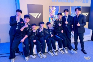 T1賽后曬隊(duì)伍大合照：北京 ? 上海 ? 成都 