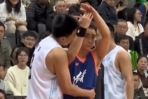 疑似親了趙繼偉？雷蒙：因?yàn)殛P(guān)系都很好 就會有一些小打小鬧