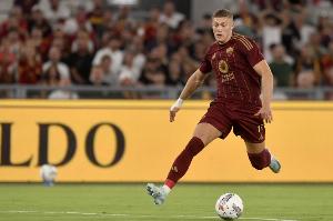 意媒：米蘭和羅馬仍有意在冬季進(jìn)行前鋒互換，希門尼斯換多夫比克