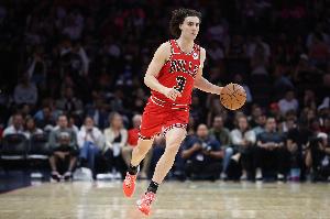 吉迪公牛生涯第8次砍三雙隊(duì)史第三！僅次于喬丹28次&皮蓬15次