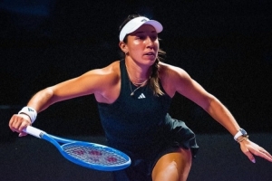 成功復仇！佩古拉2-1力克衛(wèi)冕冠軍高芙，取年終總決賽小組賽首勝