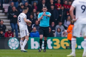 英超第11輪裁判安排：卡瓦納主裁曼城VS利物浦，巴羅特執(zhí)法曼聯(lián)