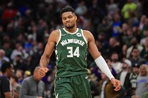 今天客戰(zhàn)步行者！里弗斯：字母哥預(yù)計(jì)可以出戰(zhàn)比賽