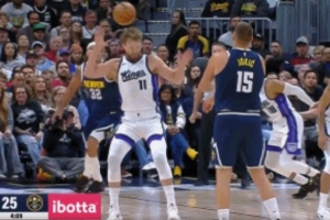 看你躲不躲！約基奇迎著小薩腦袋傳球助攻戈登 小薩躲球目送得分