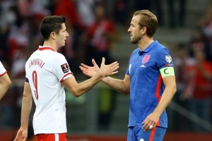 萊萬or凱恩？巴斯勒：我選萊萬不過他更自私，凱恩是團(tuán)隊(duì)型球員