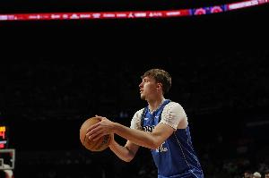 徐靜雨：弗拉格純屬是個(gè)水貨 烏度卡常規(guī)賽應(yīng)限制KD不多于25分鐘