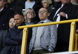 豪賭失?。∴]報(bào)：狼隊(duì)主席給佩雷拉引援大權(quán)，按其意愿重組管理層