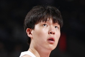 美媒：楊瀚森不需要在低等級聯(lián)賽中證明自己 球隊不想他遭遇傷病