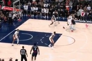 吹響反擊號(hào)角！哈登外線開炮連中三分 率隊(duì)迅速迫近比分