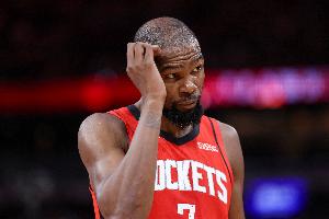 外線啞火！杜蘭特半場(chǎng)10投3中拿到10分3板 三分4中0