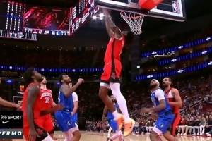 太炸裂了！阿門罰球不進自己沖搶前場籃板 接申京傳球空接背扣