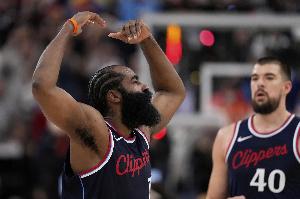 哈登穩(wěn)定輸出連續(xù)5場(chǎng)20+！美媒曬數(shù)據(jù)：為什么沒(méi)人討論他？