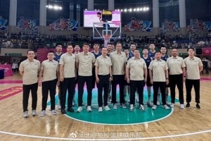 北京籃球發(fā)展史上首次聯(lián)隊(duì)！我們將一同為城市而戰(zhàn) 為北京加油