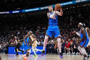 實(shí)用內(nèi)線！哈爾滕施泰因6中4拿到10分7板3助4斷