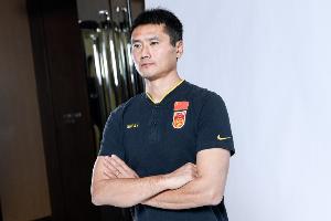 記者談邵佳一執(zhí)教國足：一次大膽嘗試，足球不是急功近利的事