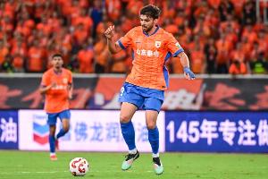 魯媒：澤卡新賽季大概率留泰山 他是球隊(duì)進(jìn)攻端體系作用最強(qiáng)球員