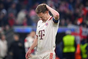 基米希：阿什拉夫當(dāng)時正要進(jìn)行卡位，迪亞斯才碰巧踢到了小腿