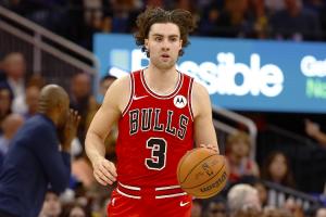 吉迪賽季前7場達(dá)成150分50板50助 超喬丹 成公牛隊(duì)史最快