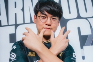 LOL官方發(fā)布決賽下路對(duì)位投票：Gumayusi以85%得票率獲勝