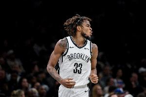 能攻能防能策應(yīng)！克拉克斯頓9中5&10罰8中砍下18分10板6助2斷3帽