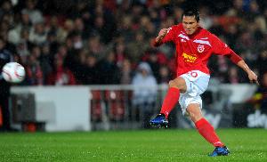 左腳技術(shù)出色！邵佳一球員時(shí)代曾被譽(yù)為“亞洲金左腳”