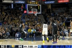 沖擊首勝！戴隆·夏普2罰1中 籃網(wǎng)末節(jié)轟出11-0攻擊波占據(jù)主動(dòng)