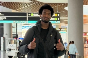 浙江官博曬出達(dá)米安·瓊斯歸隊動態(tài)：歡迎瓊斯回家！