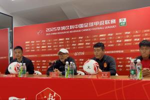 張外龍：銅梁龍球員非常年輕，希望影響中國足球，讓球員沖出亞洲