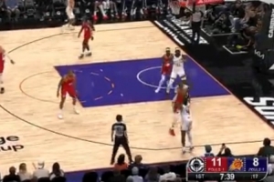 玩這么帥！杰倫·格林佯裝突破 運(yùn)球回拉撤步三分一氣呵成