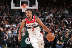 今天手感很好！麥科勒姆半場12中7&三分11中6射落20分 另有2板2助