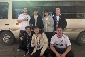 聯(lián)動(dòng)！CSGO小蜜蜂五人組與GALA、Meiko合影