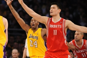 姚明最傳奇巔峰之戰(zhàn)？楊毅：09季后賽打湖人G1 受傷上演王者歸來