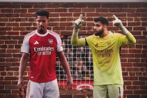 反戈！巴拉德是阿森納青訓(xùn)出品，未在一線隊(duì)出場(chǎng)、轉(zhuǎn)會(huì)費(fèi)230萬歐