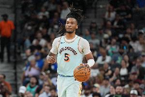 突然發(fā)力！凱爾登長(zhǎng)傳輸送炮彈 卡斯?fàn)栔乜蹘椭R刺轟8-0打停鵜鶘