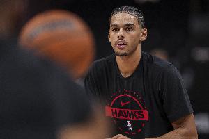 得搶斷王真?zhèn)鳎±销?3號(hào)秀紐厄爾半場(chǎng)4搶斷 平本賽季新秀單場(chǎng)紀(jì)錄