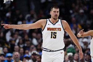 又要三雙！約基奇半場7中5高效拿到16分10板7助 5失誤