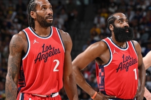 4連?。∶烙洠嚎齑淆g化問題凸顯 只能依靠年輕球員如科林斯等人