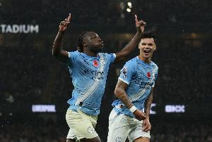 曼晚賽后評(píng)分：多庫(kù)9分最高，福登、尼科等5人8分次之，哈蘭德7分