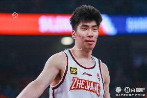 媒體人談?dòng)嗉魏溃哼@種腳步速率和霸氣 在過去的他身上難得一見