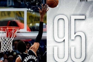 恐怖天賦！文班連續(xù)95場(chǎng)送帽躋身歷史第三 僅次于尤因與穆大叔