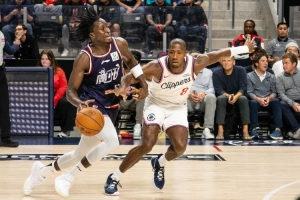 三度重學走路！奧拉迪波加入雄鹿G聯(lián)賽球隊 誓要重返NBA賽場