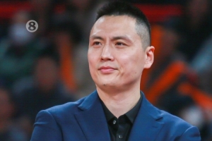 上海全運男籃的陣容配置并不合理 內(nèi)線人員較少 有明顯的位置短板