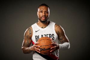 斯普利特：利拉德是我們更衣室里的領(lǐng)袖 我們的又一位助理教練