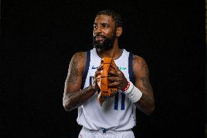 新季3勝8負(fù)&獨(dú)行俠解雇哈里森！歐文鼓勵(lì)球隊(duì)：逆境是最好的老師