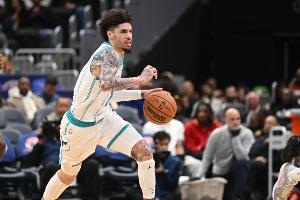 明天黃蜂迎戰(zhàn)雄鹿 三球連續(xù)第五場缺陣 塞克斯頓大概率出戰(zhàn)