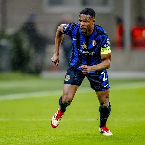 鄧弗里斯：我的偶像是大圖拉姆、孔帕尼和庫伊特，他們都個性鮮明