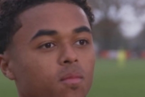 你會選擇代表西班牙踢球嗎？沙恩-克魯伊維特：我的心屬于荷蘭