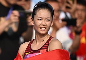 全運(yùn)會(huì)田徑女子20公里競(jìng)走決賽：楊家玉第二次實(shí)現(xiàn)衛(wèi)冕 獲得金牌