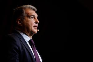 拉波爾塔：若通過致敬彌補會很好，猜測梅西以球員身份回歸不合適